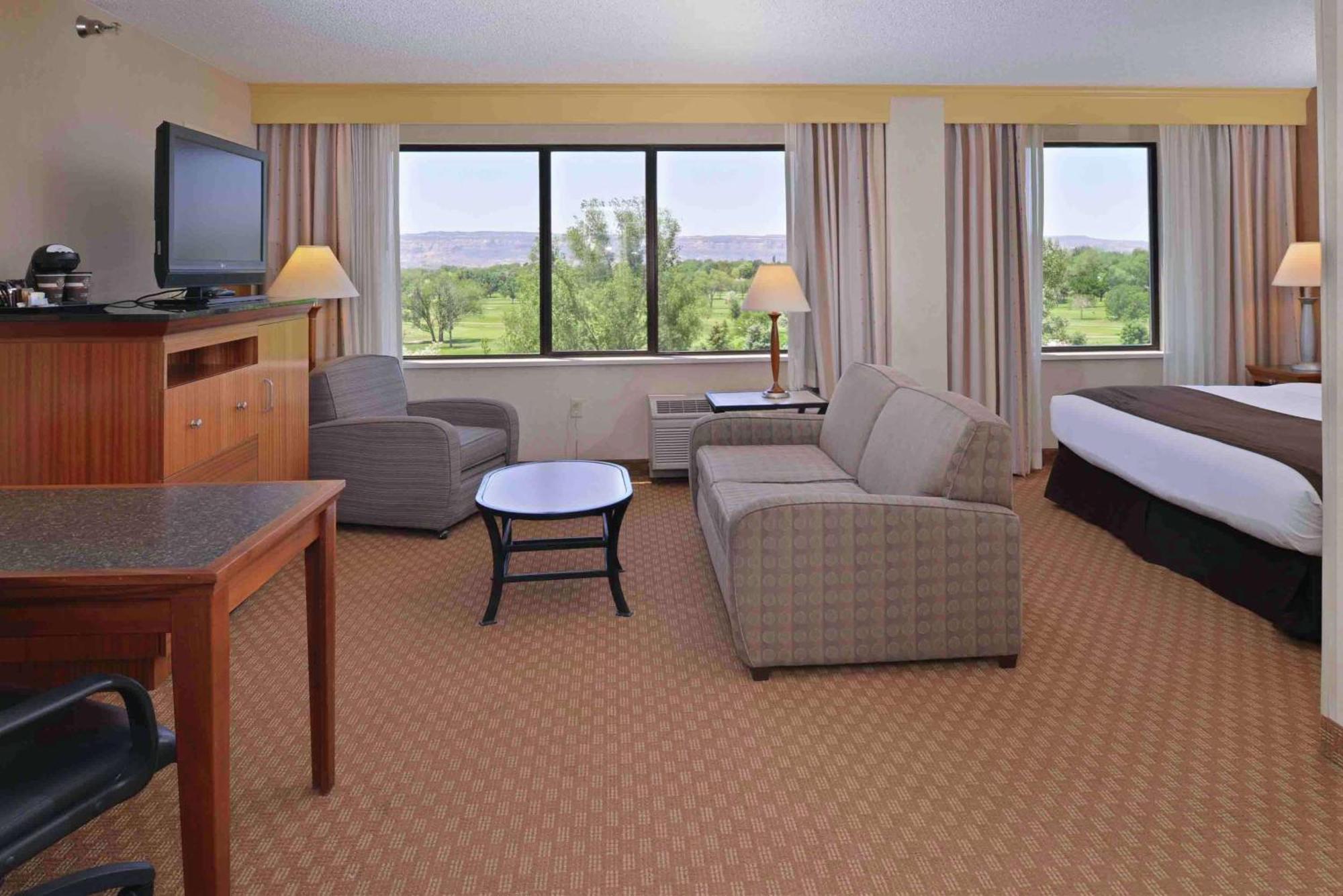 Junior Suite,1557471532:JPEG